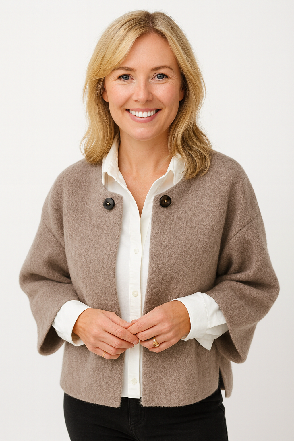 ELIE | Sophisticated Cropped Jacket