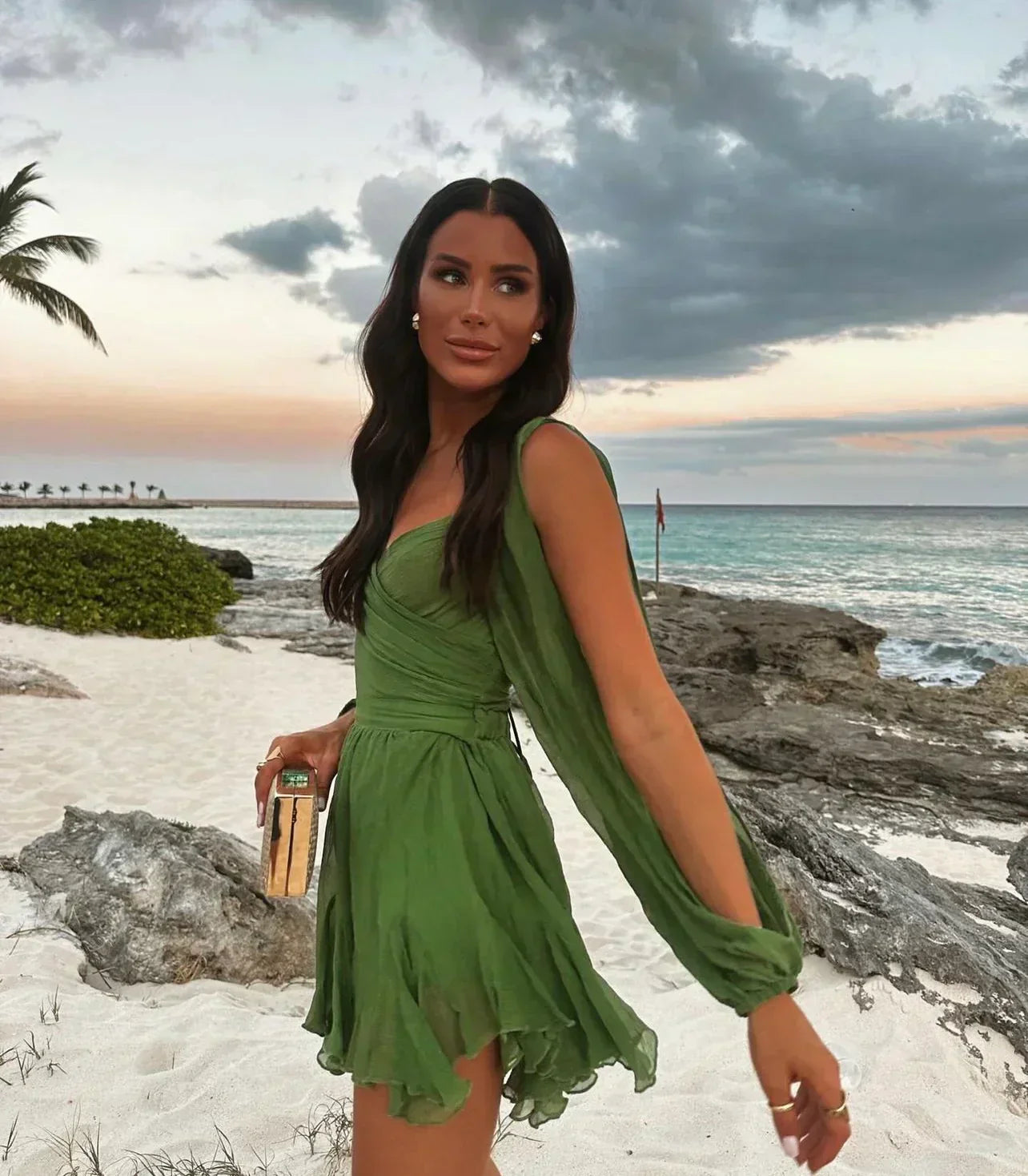 Aveline – Elegant Mini Dress with Soft Puff Sleeves