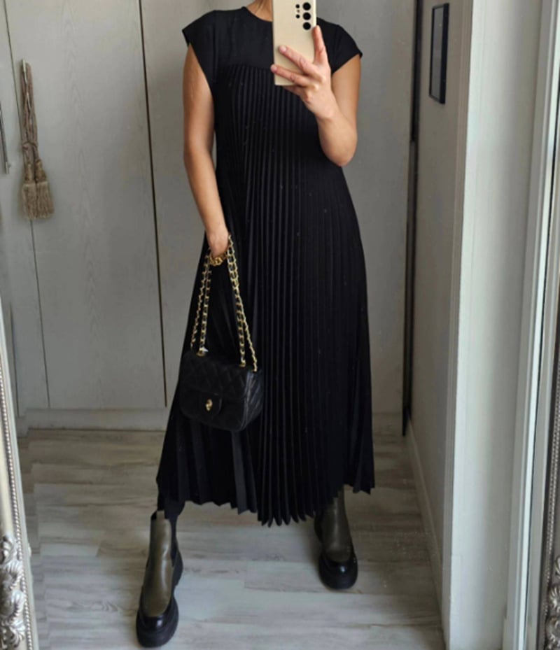 Ella - Classic Pleated Midi Dress